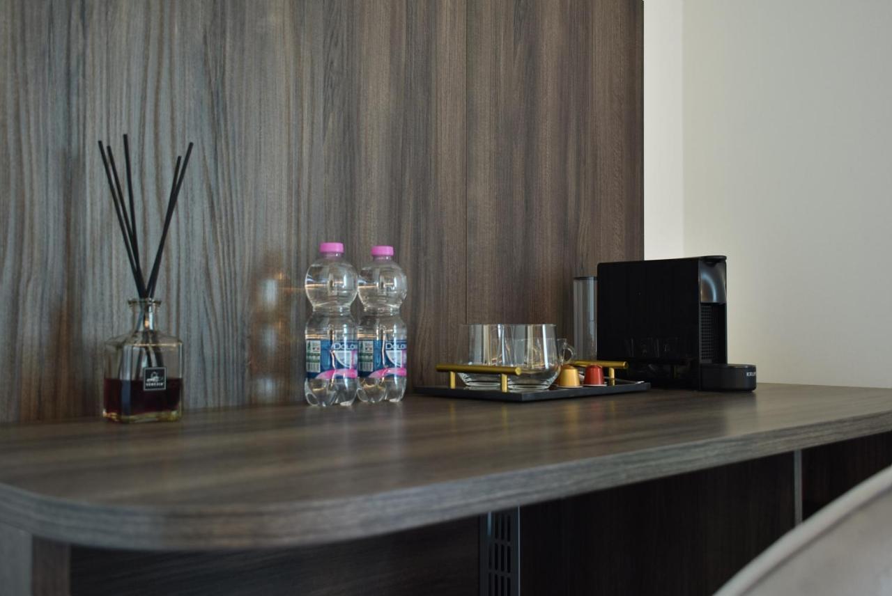 Royal Garden Luxury Rooms Padova Exterior foto